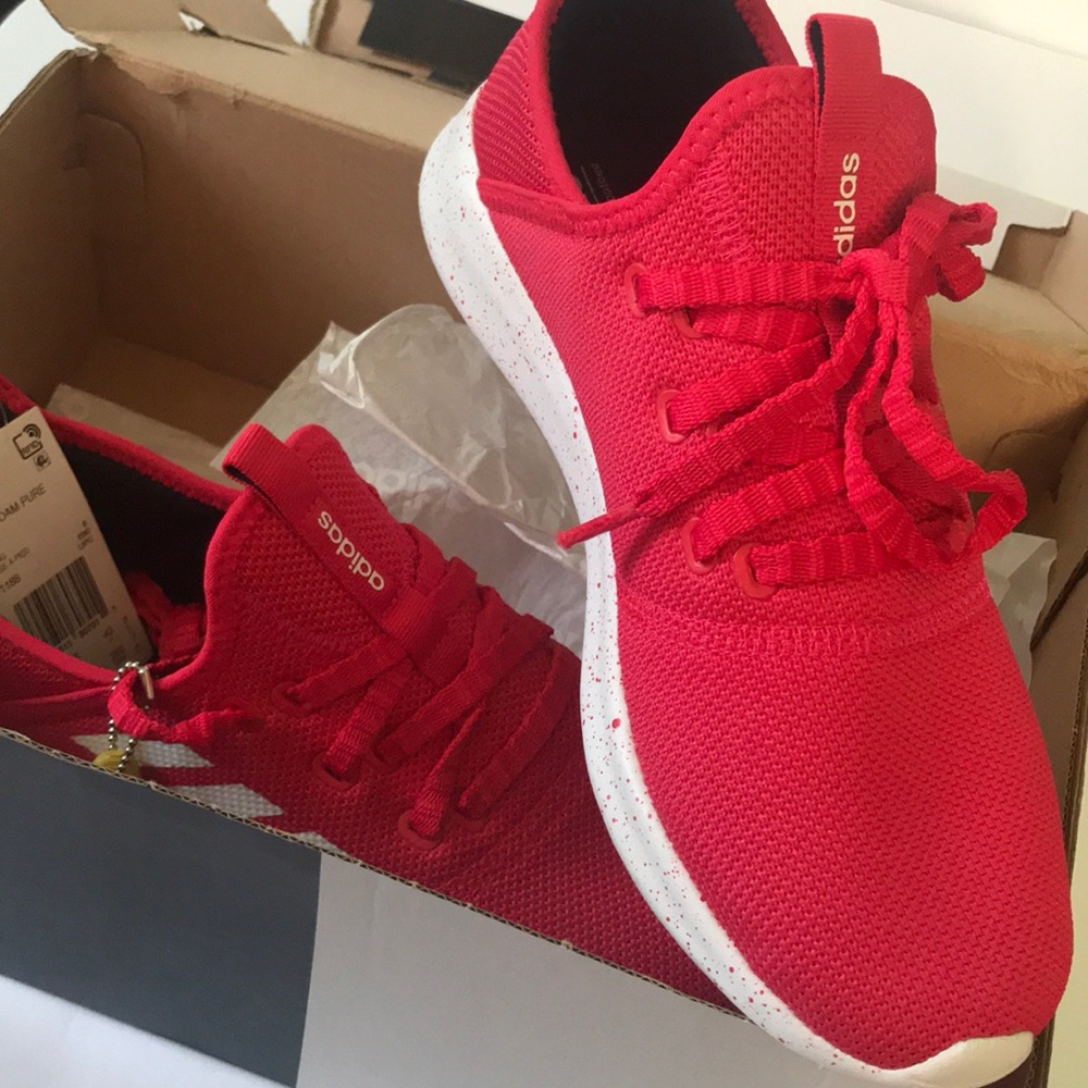 Women’s Adidas cloudfoam